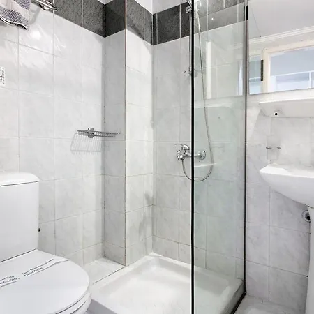 Paradise Standard 4 アパート *